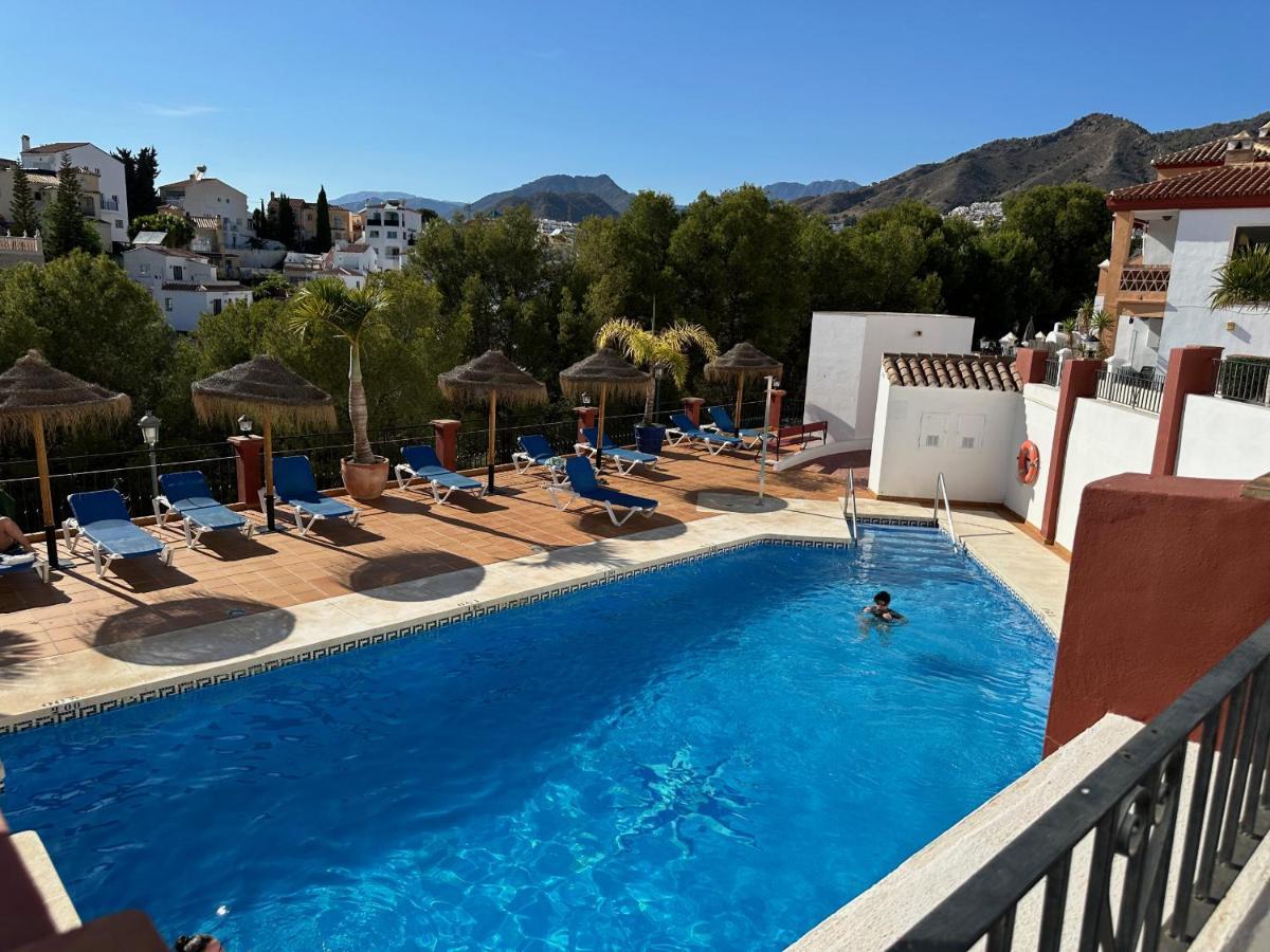 Spacious Family Villa Aljamar 8A Nerja Buitenkant foto