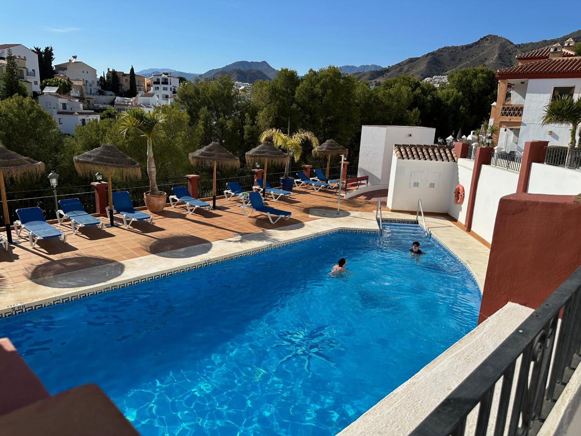 Spacious Family Villa Aljamar 8A Nerja Buitenkant foto